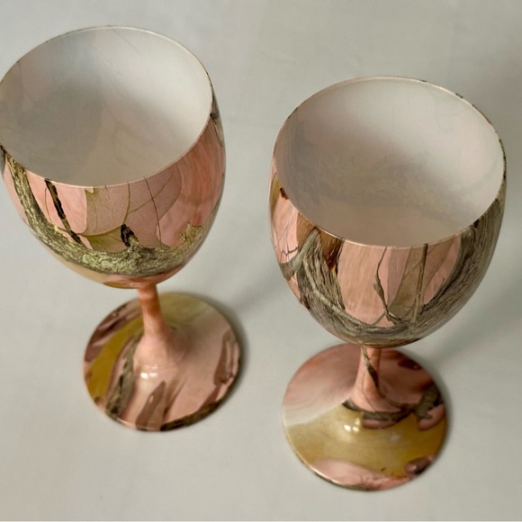 Set of 2 Transition Pink Wine Goblets – Unique Decor Outdoor Stemware Glasses - Picture 2 of 16